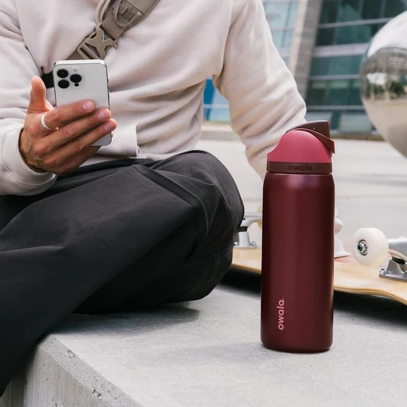 Black Cherry FreeSip 32oz Water Bottle