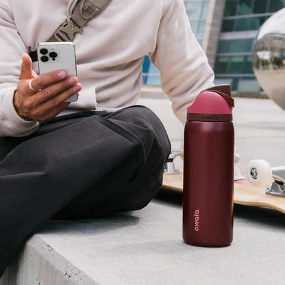 Black Cherry FreeSip 32oz Water Bottle